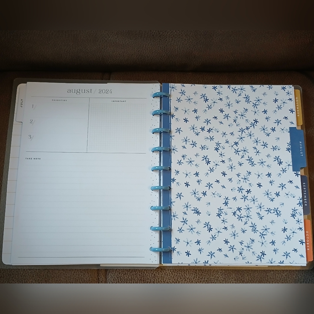 The Happy Planner classic sized 12 month planner Fresh Kitchen Flowers - Picture 8 of 16